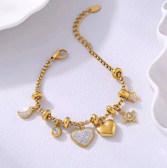 Star Heart 18K Gold Stainless Steel Waterproof Charm Slider Bracelet - Picture 4 of 9
